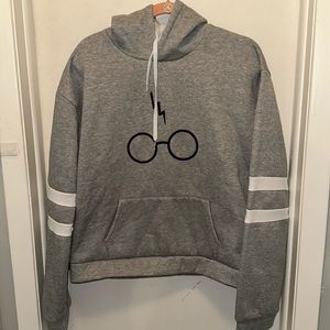 Minetom youth Sz 20 gray Harry Potter hoodie with glasses on front - like new
